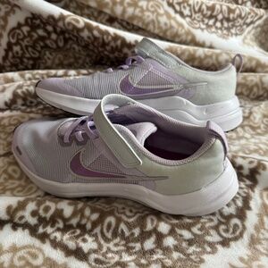 Girls Nike Sneakers